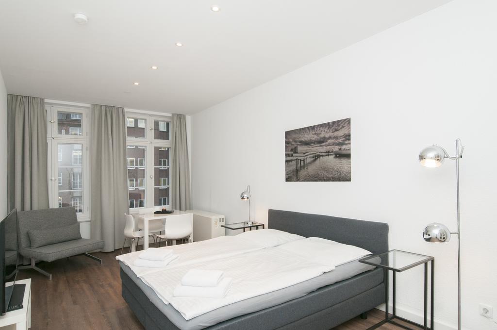 Gaestezimmer An Der Elbphilharmonie Contactless Check In Apartment Hamburg Room photo